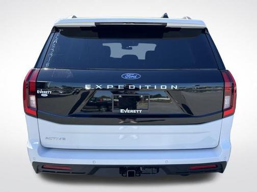 Oxford White 2026 Ford Expedition Active
