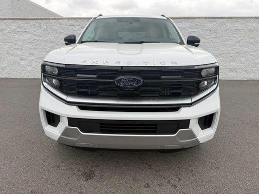 Oxford White 2026 Ford Expedition Platinum