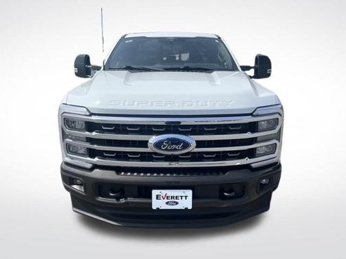Oxford White 2024 Ford F-250 King Ranch