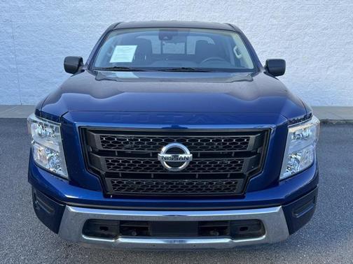 2022 Nissan Titan SV