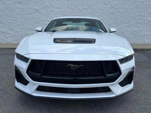 Oxford White 2026 Ford Mustang GT Premium