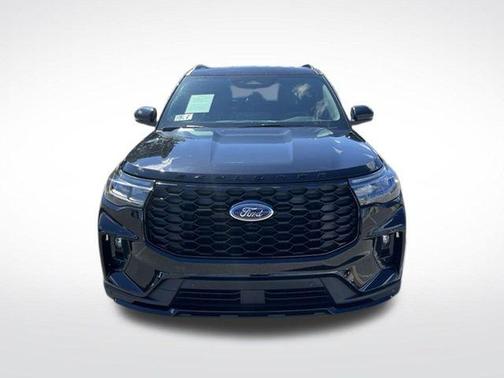 Agate Black Metallic 2025 Ford Explorer ST-Line