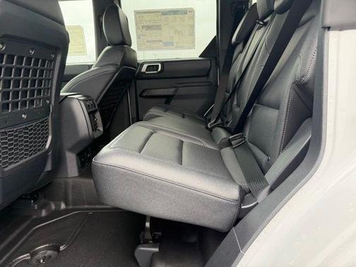 Oxford White 2026 Ford Bronco Badlands