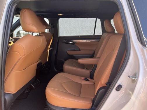 2020 Toyota Highlander Platinum