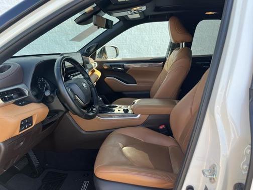 2020 Toyota Highlander Platinum
