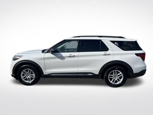 Star White Metallic Tri-Coat 2025 Ford Explorer Active