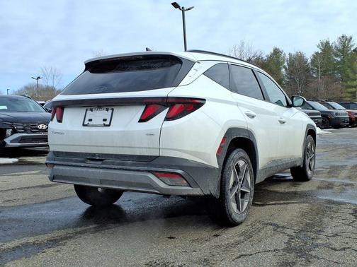 2025 Hyundai TUCSON SEL