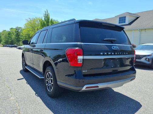 Black Metallic 2023 Ford Expedition Max XLT