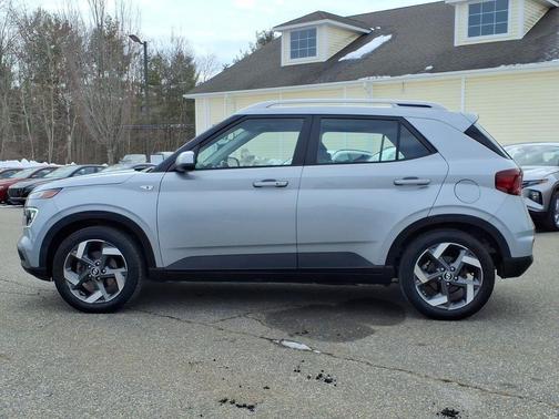 2021 Hyundai VENUE SEL