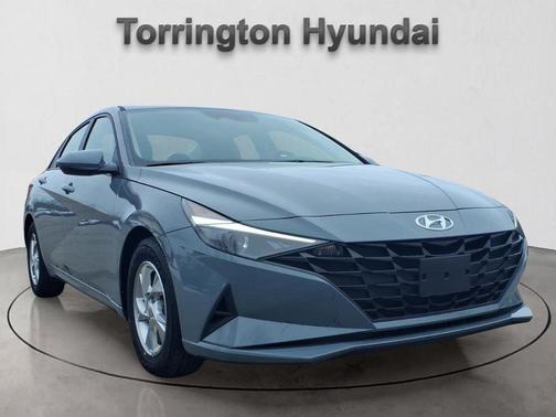 2021 Hyundai ELANTRA SE