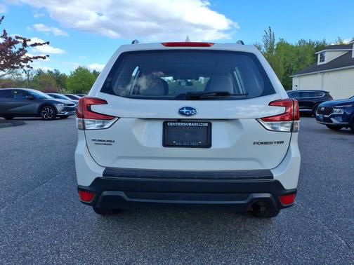 Crystal White Pearl 2020 Subaru Forester