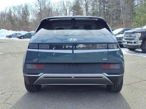 2024 Hyundai IONIQ 5 SE