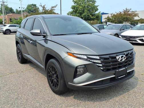 Amazon Gray 2022 Hyundai TUCSON SE