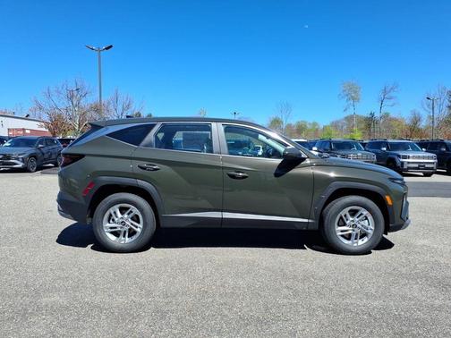 Green 2026 Hyundai TUCSON SE