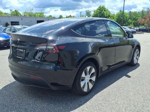 Black 2021 Tesla Model Y Long Range