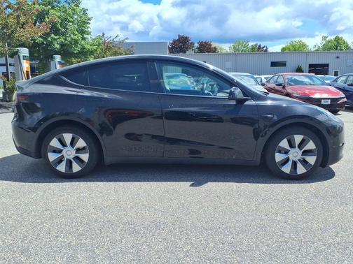 Black 2021 Tesla Model Y Long Range