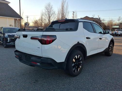 2025 Hyundai SANTA CRUZ SEL Activity