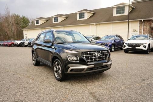 2024 Hyundai VENUE SEL