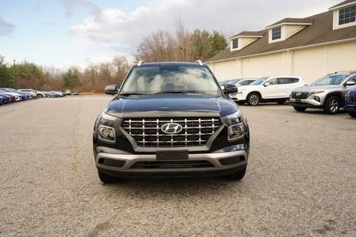 2024 Hyundai VENUE SEL