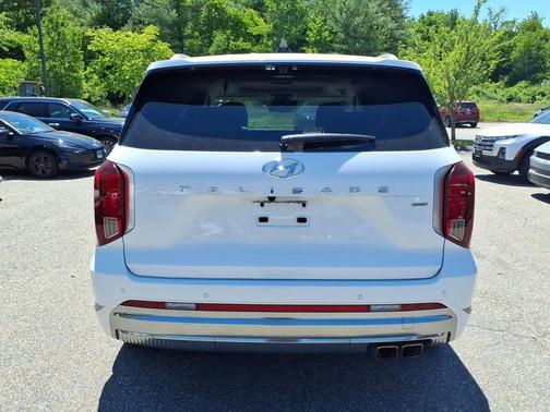 Hyper White 2023 Hyundai PALISADE Calligraphy