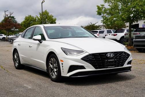 2022 Hyundai SONATA SEL