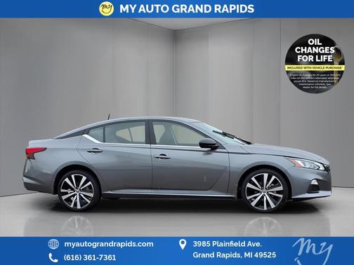 2022 Nissan Altima 2.5 SR