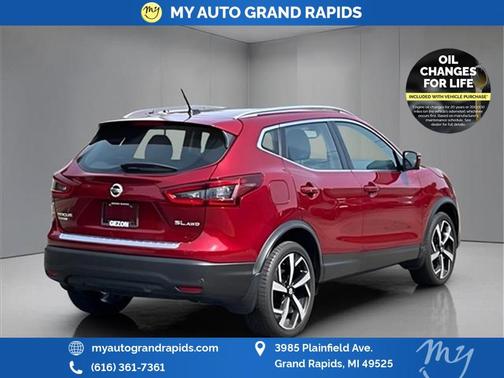 2022 Nissan Rogue Sport SL