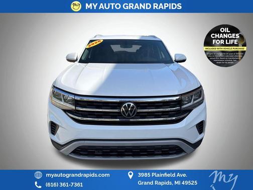 Pure White 2020 Volkswagen Atlas Cross Sport 3.6L V6 SE w/Technology
