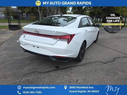 2022 Hyundai ELANTRA SEL