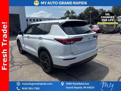 2023 Mitsubishi Outlander SE Black Edition