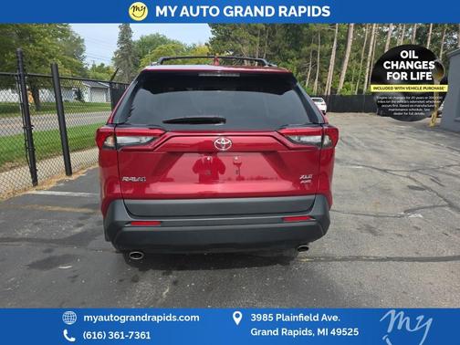 2023 Toyota RAV4 XLE