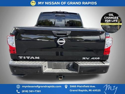 2024 Nissan Titan SV