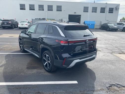 2025 Volkswagen Tiguan 2.0T SE
