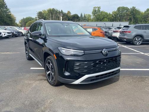 2025 Volkswagen Tiguan 2.0T SE