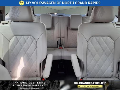 2025 Volkswagen Atlas 2.0T SEL Premium R-Line