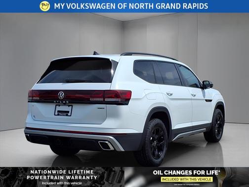 2025 Volkswagen Atlas 2.0T Peak Edition