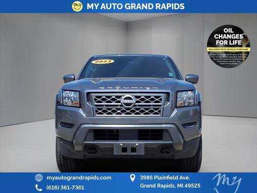 2023 Nissan Frontier SV