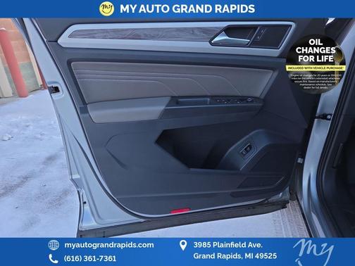 2022 Volkswagen Atlas Cross Sport 3.6L V6 SE w/Technology