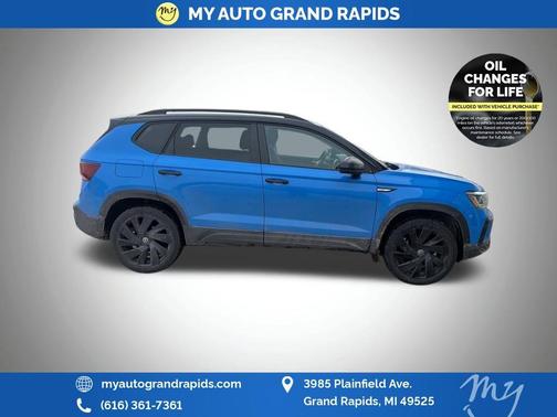 2024 Volkswagen Taos 1.5T SE Black