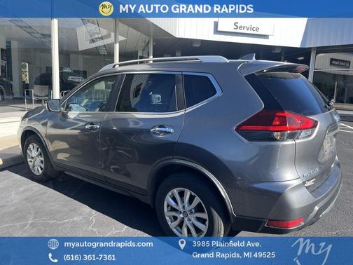 2018 Nissan Rogue SV