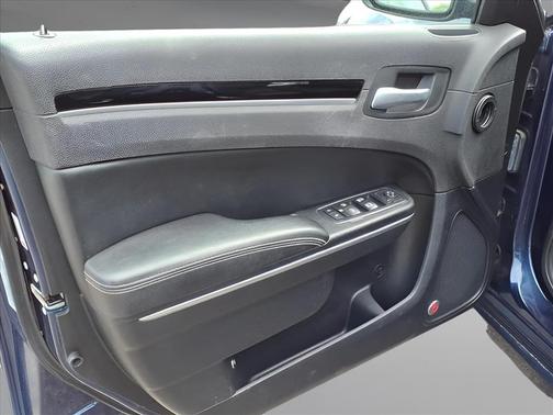 2017 Chrysler 300 S
