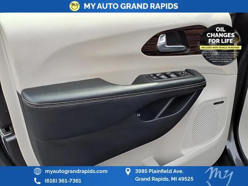 2022 Chrysler Pacifica Hybrid Limited