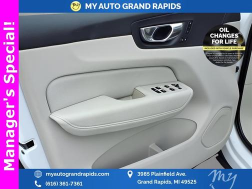 2022 Volvo XC60 B5 Momentum