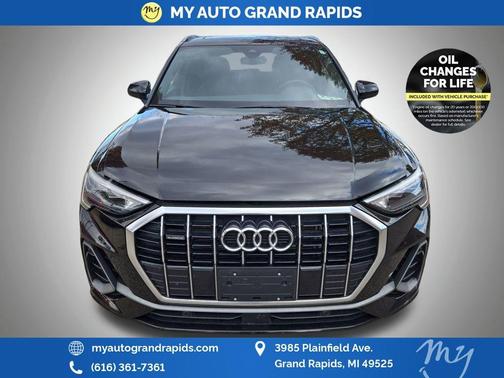 2022 Audi Q3 45 S line Premium