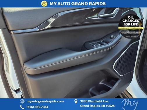 2022 Jeep Grand Cherokee Altitude