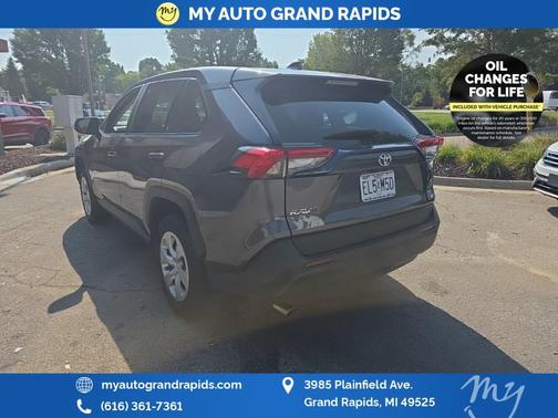 2024 Toyota RAV4 LE