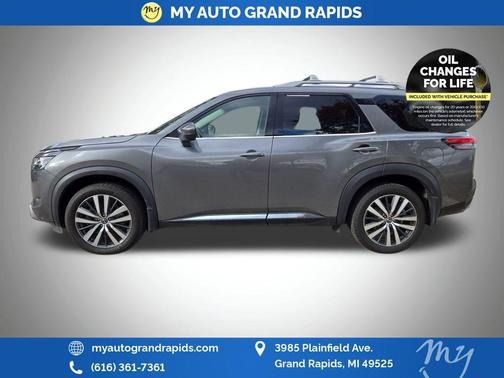 2022 Nissan Pathfinder Platinum