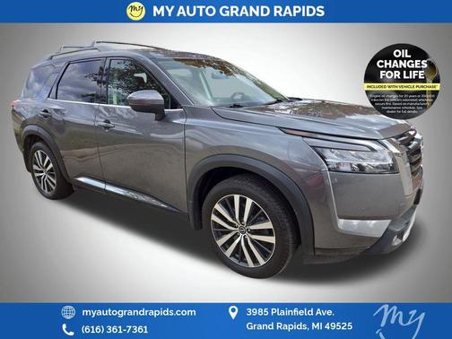 2022 Nissan Pathfinder Platinum