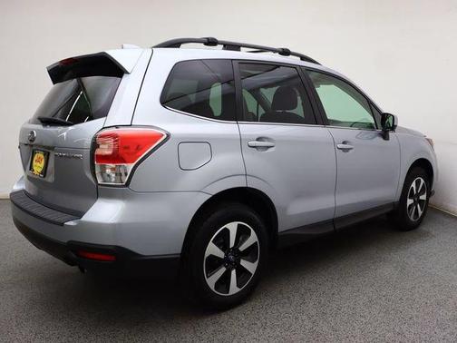 Ice Silver Metallic 2018 Subaru Forester 2.5i Limited