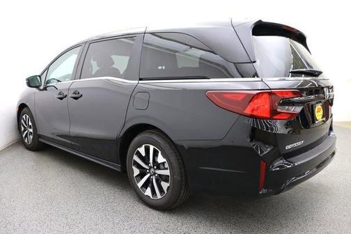Crystal Black Pearl 2026 Honda Odyssey EX-L